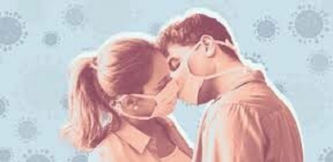 உடலுறவின் போது 1.5m சமூக இடைவெளி பேணுங்கள்