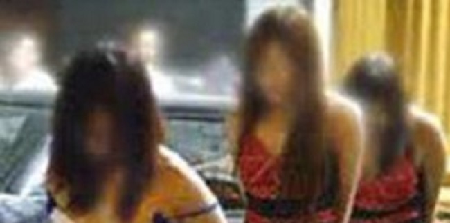 இணையத்தளம் மூலம் சூட்சுமமான முறையில் பெண்கள் செய்த தொழில்! 09 பெண்கள் கைது!