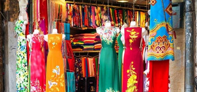 புடைவைக்கடையில் பணியாற்றிய எட்டுப்பேருக்கு கொரோனா…