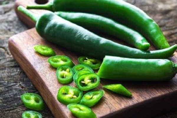 பச்சை மிளகாயை அதிகம் சாப்பிட்டால் பேராபத்து? யாரெல்லாம் சாப்பிட கூடாது தெரியுமா?