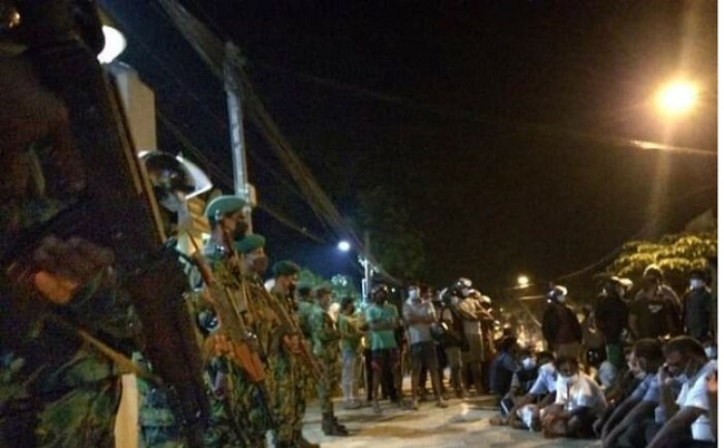 இராணுவ கோட்டையாக மாற்றப்படும் யாழ்ப்பாண பல்கலைகழகம்: பேருந்துகளில் அழைத்து வரப்படும் பொலிசார்.. வெளியான முக்கிய தகவல்