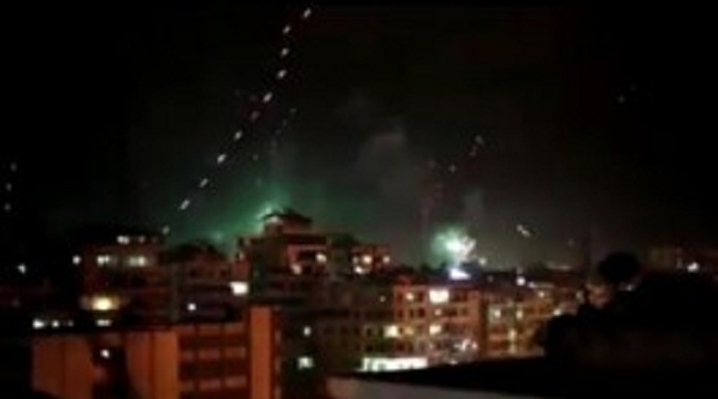 புத்தாண்டு இரவு போர்க்களம் போல் காட்சியளித்த நாடு! நடுவானில் பறந்த 4 விமானங்களை துளைத்த தோட்டாக்கள்