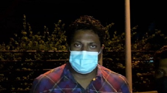 நள்ளிரவு வேளையில் கைது செய்யப்பட்ட  பல்கலைக்கழக மாணவர்கள்