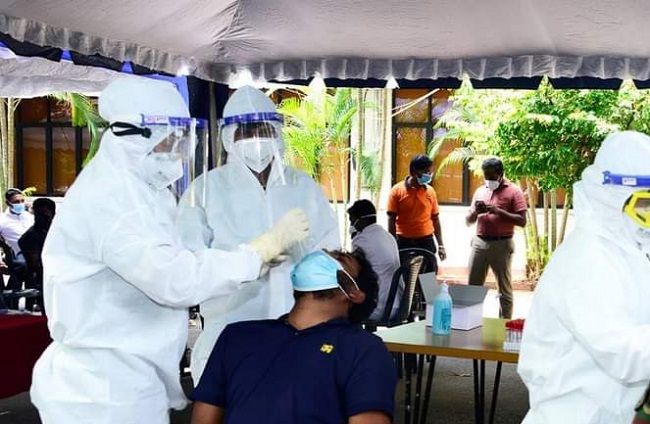 சுதந்திரதினத்தில் செய்தி சேகரிக்க நியமிக்கப்பட்டவர்களில் 8 செய்தியாளர்களிற்கு கொரோனா தொற்று!