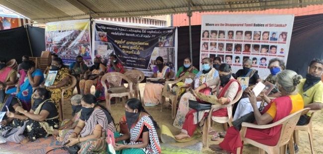 கிளிநொச்சி மாவட்டத்தில் இரண்டாவது நாளாகவும் தொடரும் உறவுகளின் தேடலுக்கான போராட்டம்!