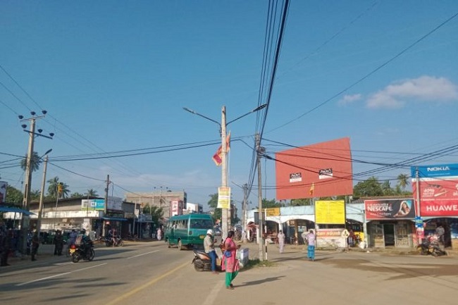 யாழ்ப்பாணத்தில் இராணுவமே சிங்கக்கொடி கட்டியது: பொதுமக்கள் கூடுமிடங்களில் இராணுவம் குவிப்பு!