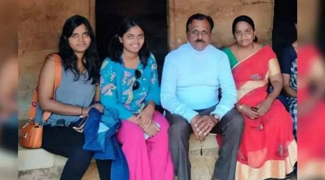 பெற்ற மகள்களை நிர்வாணப்படுத்தி நரபலி கொடுத்த பெற்றோரை சிறையில் சந்தித்து பேசிய பெண் யார்?  முக்கிய தகவல்