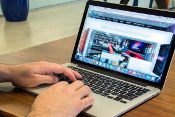 நீண்ட நேரம் லேப்டாப்பில் அமர்ந்திருப்பவரா நீங்கள்?