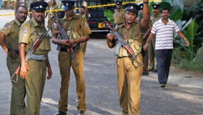 கட்டுநாயக்கவில் வர்த்தக நிலையம் ஒன்றுக்குள் புகுந்த பெண் செய்த மோசமான செயல்… முக்கிய தகவல்!