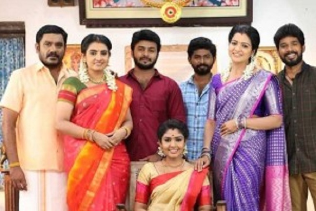 பாண்டியன் ஸ்டோர்ஸ் நடிகரை வீட்டுக்கு அழைத்து பட வாய்ப்பு கொடுத்த விஜய்யின் தந்தை!