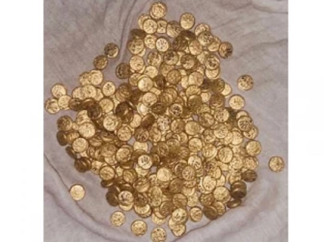 தொல்பொருள் நாணயக் குற்றிகளுடன் இளைஞன் கைது!