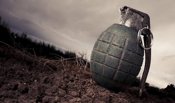 இரு கைக்குண்டுகள் செயலிழந்த நிலையில் வவுனியாவில் மீட்பு!