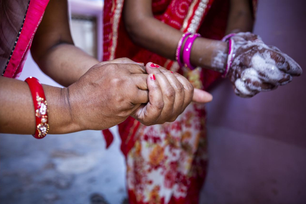 வீடொன்றில் மத போதகர் நடத்திய ஆராதனையில் கலந்து கொண்ட பெண்ணுக்கு கோவிட்