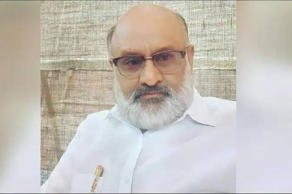 கொரோனாவால் அடுத்த நடிகர் தீவிர சிகிச்சையில் அனுமதி! அதிர்ச்சியில் ரசிகர்கள்