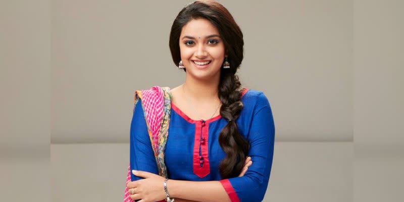 ஒருவேல அதுவா இருக்குமோ! அக்கடதேசத்து நடிகருடன் நெருக்கமான காட்சியில் கீர்த்தி சுரேஷ்!