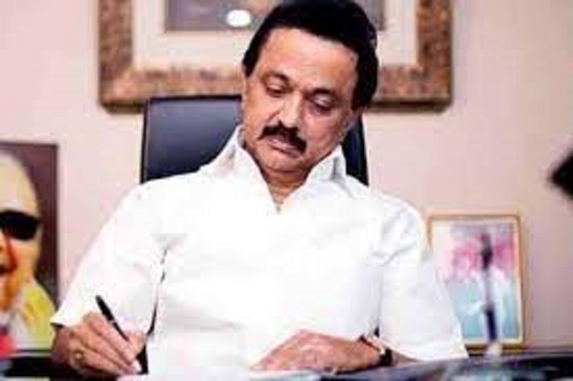 முதல்வர் ஆனதும் ஸ்டாலின் போடும் முதல் கையெழுத்து என்ன தெரியுமா?