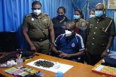 போதைப்பொருட்களுடன் வர்த்தகர் உட்பட மூவர் கைது