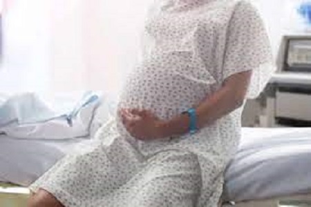 இலங்கையில் 130 கர்ப்பிணிகளுக்கு கோவிட் தொற்று – இருவரின் நிலை கவலைக்கிடம்