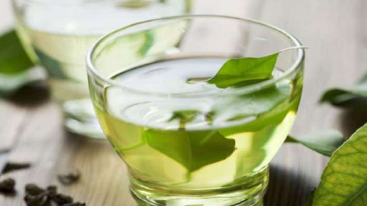 கொரோனா காலத்தில் சளி தொல்லையால் அவதியா? இந்த மூலிகை டீயை போட்டு குடிங்க! சரியாயிடும்…