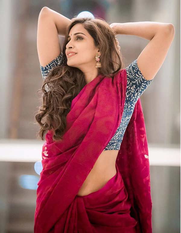 விக்னேஷ் சிவன்- நயனுடன் நெருக்கமாக சம்யுக்தா: புகைப்படத்தால் வாயடைத்துப்போன ரசிகர்கள்