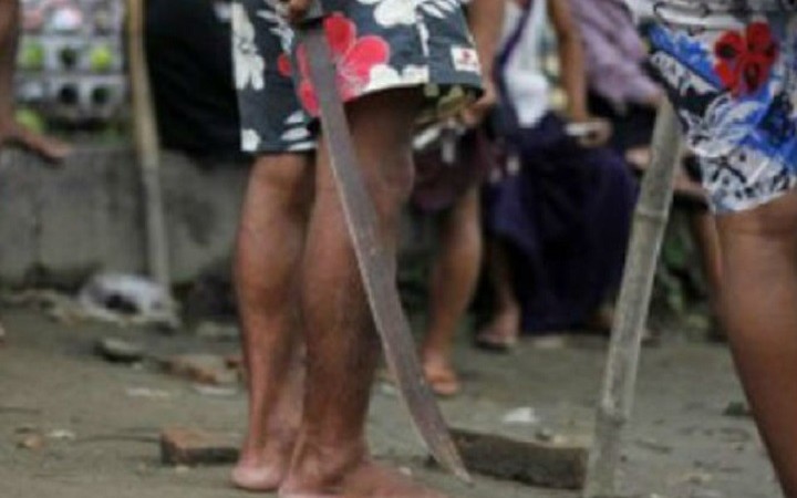 வவுனியாவில் கொரோனா காலத்திலும் வாள்வெட்டு குழு அட்டகாசம் 6 பேரின் நிலை