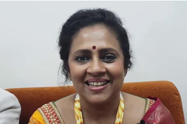 வனிதா ஒரு சாக்கடை! தெரியாமல் கல்லெறிந்து விட்டேன்… மீண்டும் சர்ச்சையை கிளப்பிய லக்ஷ்மி ராமகிருஷ்ணன்