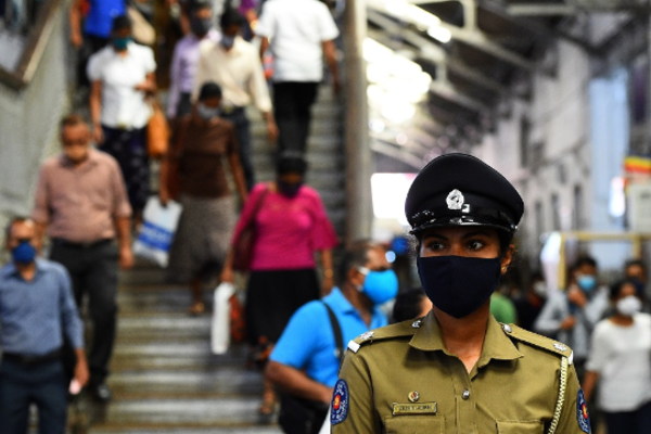 10 பேர் ஹெரோயினுடன் கைது! பெண்ணொருவர் உட்பட