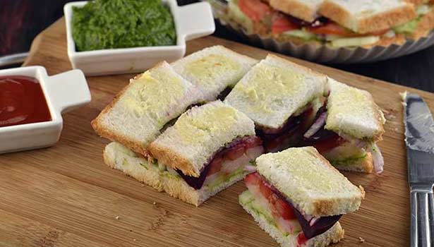 10 நிமிடத்தில் செய்யலாம் பாம்பே சாண்ட்விச்