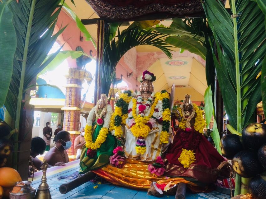 தேரேறி வந்து காட்சி கொடுத்த யாழ் தொண்டைமானாறு செல்வச்சந்நிதி முருகன்! பக்தர்கள் பரவசம்