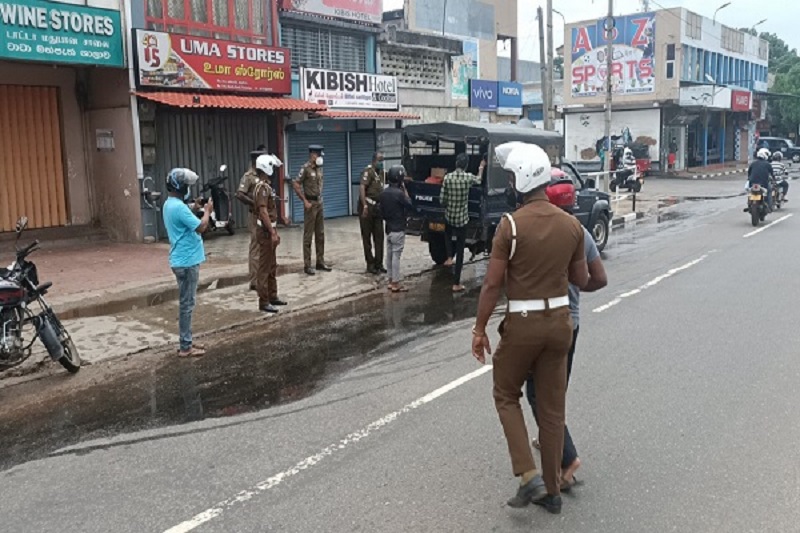மதுப்பிரியர்கள் சிலர் கைது!