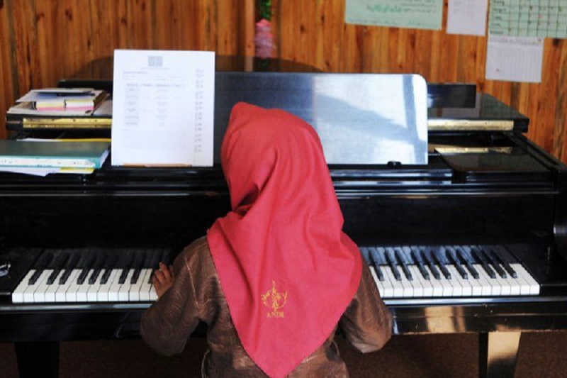 அடுத்தடுத்து  ஒவ்வொன்றாக தடைவிதிக்கும் தலிபான்கள்