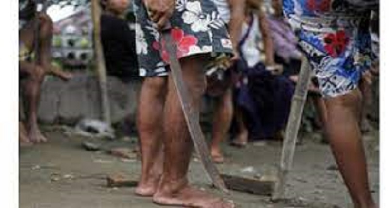 மட்டக்களப்பு காத்தான்குடிப்  பகுதியில் வாள்வெட்டு சம்பவம்