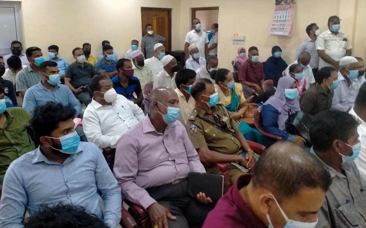 அம்பாறைக்கு  ஒலுவில் மூலம் நல்ல எதிர்காலம் உள்ளதாக டக்ளஸ் தெரிவிப்பு!