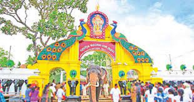 கதிர்காமகந்தன் ஆலயத்தில் 38 பவுண் தங்க தட்டு கொள்ளை!