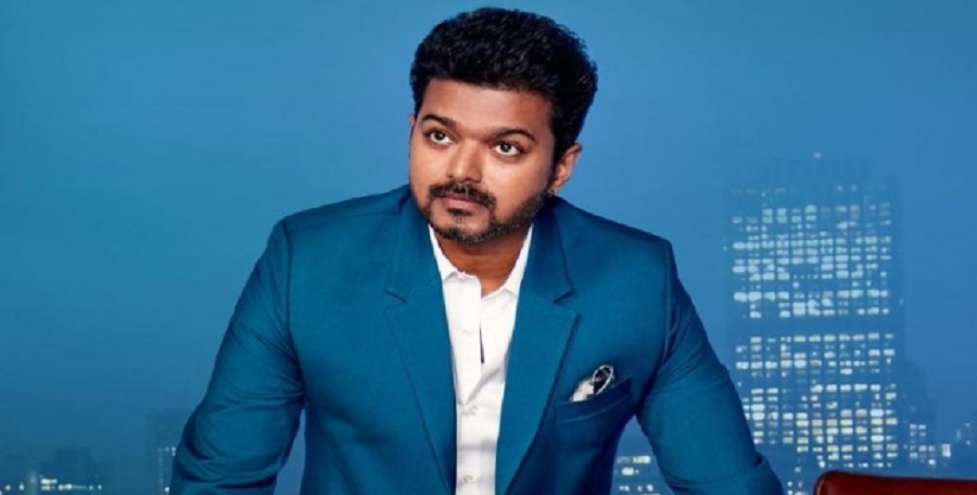 தோற்றத்திலும் பேச்சிலும் விஜய் போன்று இருக்கும் கேரளா நபர்