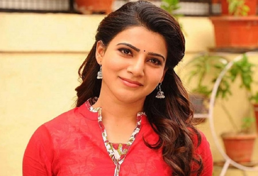 நீச்சல் உடையில் ஜொலிக்கும் சமந்தா