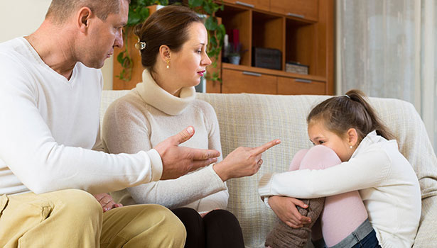 பெற்றோர் குழந்தைகளை எப்படி கண்டிக்க வேண்டும்?