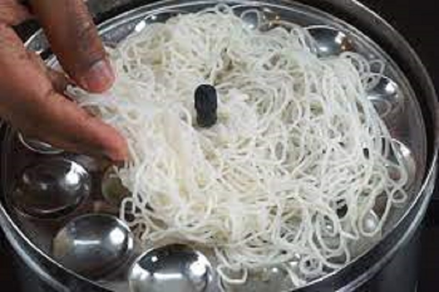 பூ போன்ற இடியப்பம் வேண்டுமா?