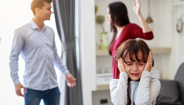 பெற்றோர் சண்டையால் குழந்தைகளுக்கு ஏற்ப்படும் பாதிப்புகள்