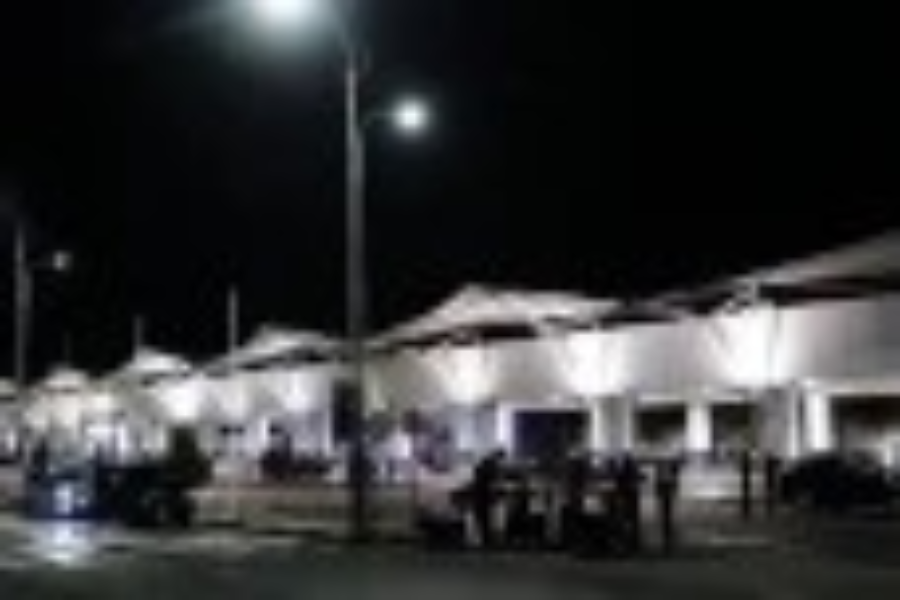 கட்டுநாயக்க விமான நிலையத்தில் பெருந்தொகை பணத்துடன் கைதான பெண்கள்