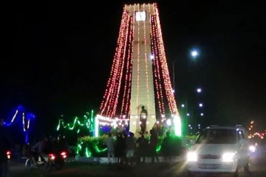 கோலாகலமாக புத்தாண்டை வரவேற்ற மட்டு நகர் மக்கள்