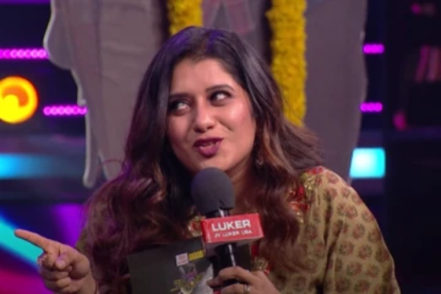 சூப்பர் சிங்கர் நிகழ்ச்சியில் மா.கா.பா வெளியேற்றம் அவருக்கு பதில் களமிறக்கப்பட்டவர் யார் தெரியுமா?