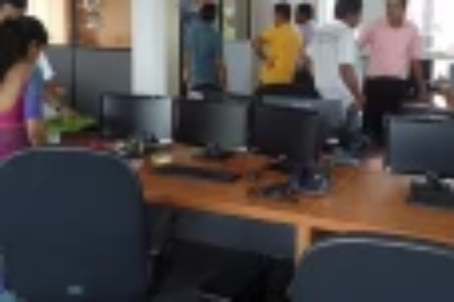 மின் தடையால் அரச ஊழியர்களுக்கு வர இருக்கும் நடைமுறை!