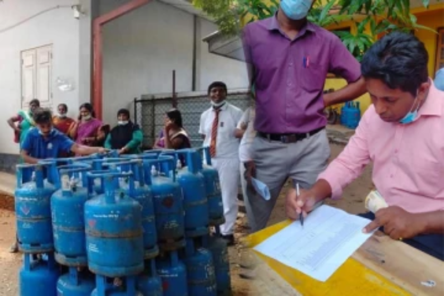 வவுனியா பாடசாலை ஆசிரியர்களுக்கு எரிவாயு விநியோகம்