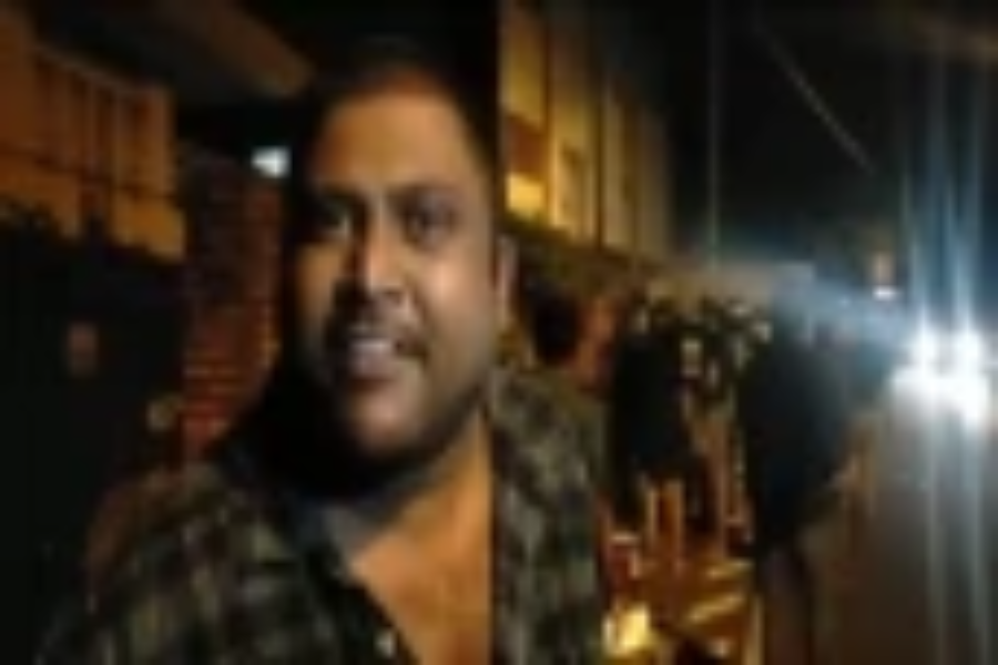 ஜனாதிபதியை வெளியே வர சொல்லுங்கள் ஆவேசமடைந்த ஆர்ப்பாட்ட காரர்கள்