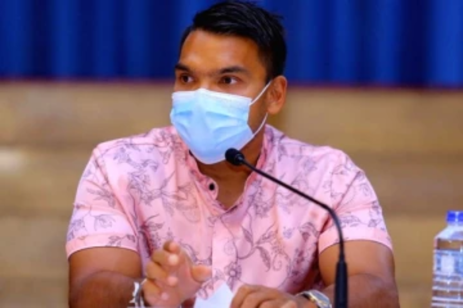 நாடாளுமன்ற உறுப்பினர் நாமல் ராஜபக்ச நாட்டிலிருந்து வெளியேறினார்!