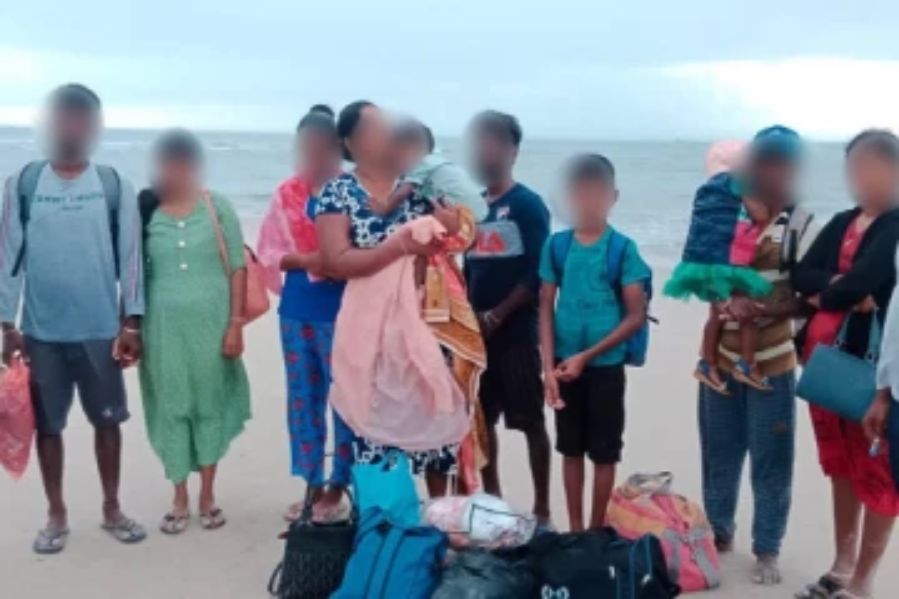 நாட்டில் இருந்து படகு மூலம் 19 பேர் தமிழகத்திற்கு சென்றுள்ளனர்