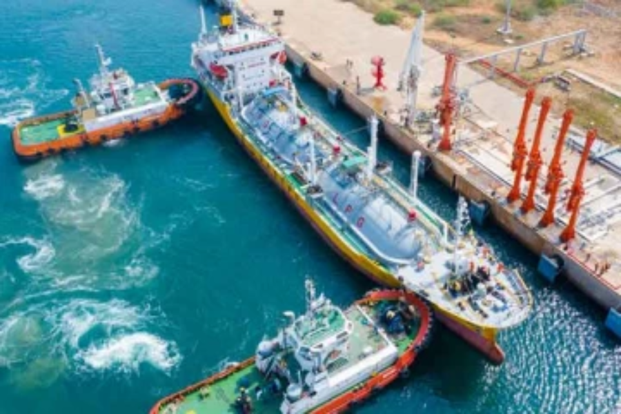 எரிவாயுவுடன் இலங்கை வரும் கப்பல்