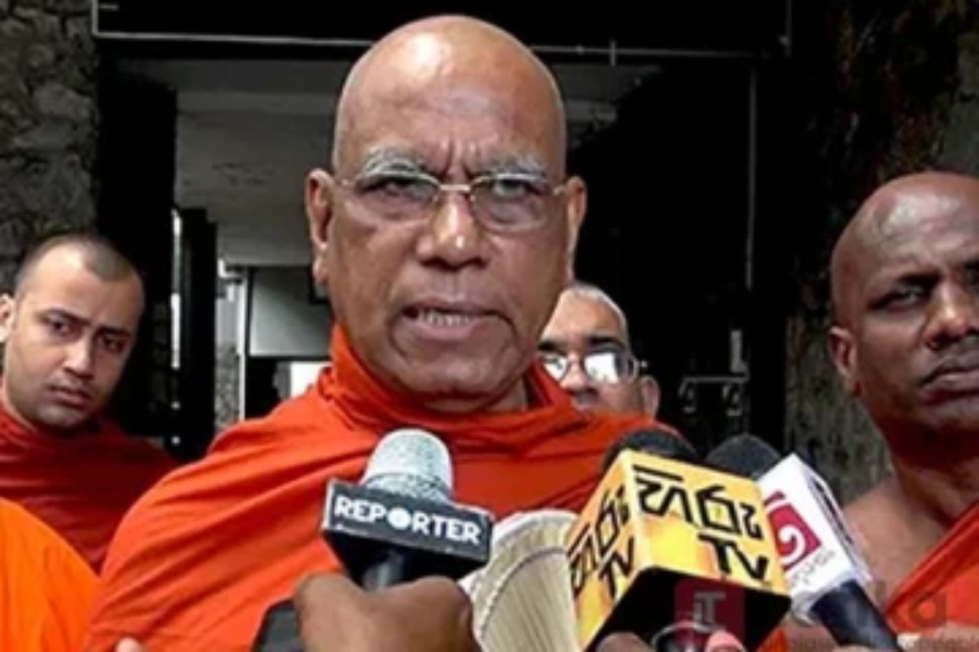 இலங்கையில் நீண்டு கொண்டு போகும் வரிசைகளை ஒழிக்க “21 ஆவது திருத்தச் சட்டம் அவசியம்