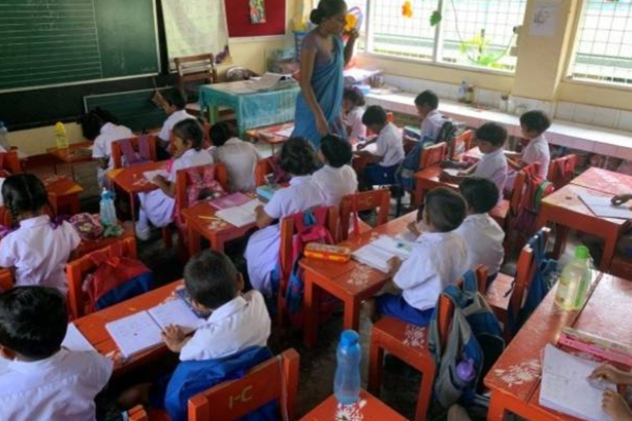 ஆசிரியர்களை வலு கட்டாயமாக பாடசாலைக்கு அழைப்பது தொடர்பில் கண்டனம் வெளியிட்டுள்ள ஆசிரியர் சங்கம்